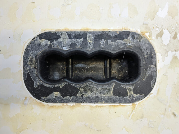 the handle exposed